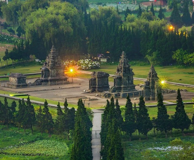 candi arjuna dieng